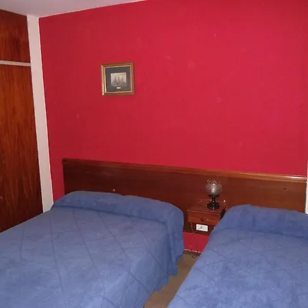 San Diego La Falda Room photo